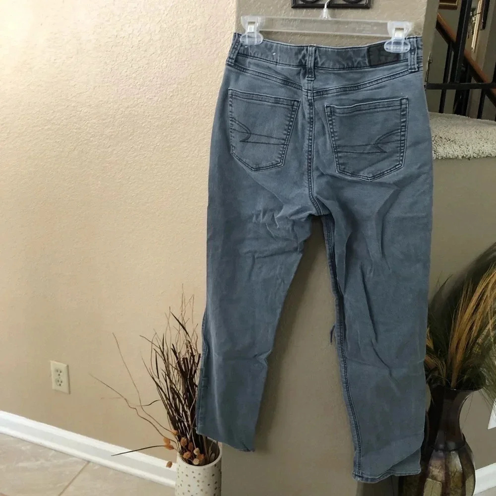 American Eagle Pale Gray High Waist Distressed Jeans Size 2 - Picture 3 of 5